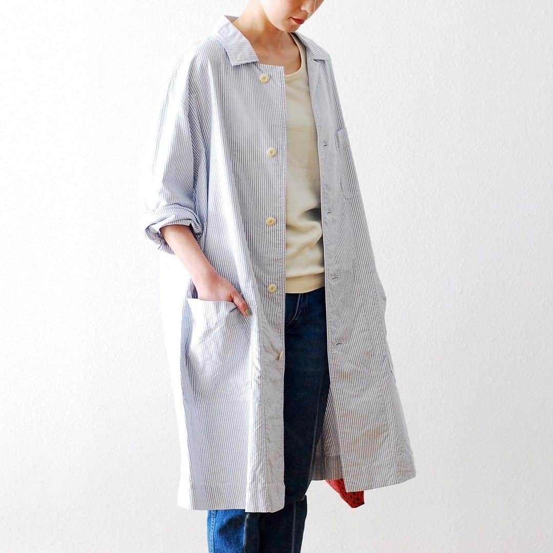 wonder_mountain_irieさんのインスタグラム写真 - (wonder_mountain_irieInstagram)「_ ts(s) / ティーエスエス (#ts_s) “Shirt Coat -Vintage Style Cotton Stripe Oxford Cloth-” ￥31,860- _ 〈online store / @digital_mountain〉 http://www.digital-mountain.net/shopdetail/000000008892/ _ 【オンラインストア#DigitalMountain へのご注文】 *24時間受付 *15時までのご注文で即日発送 *1万円以上ご購入で送料無料 tel：084-973-8204 _ We can send your order overseas. Accepted payment method is by PayPal or credit card only. (AMEX is not accepted)  Ordering procedure details can be found here. >>http://www.digital-mountain.net/html/page56.html _ 本店：#WonderMountain  blog>> http://wm.digital-mountain.info/blog/20190417-1/ _ men cap→ #HenderScheme ¥16,200- knit tee→ #AULICO ¥37,800- pants→ #itten. ¥27,000- strap→ #EPM ¥7,334- _ woman tanktop→ #tss ¥5,940- pants→ #STAWEST ¥27,000- bag→ #Needle ¥5,832- _ 〒720-0044 広島県福山市笠岡町4-18 JR 「#福山駅」より徒歩10分 (12:00 - 19:00 水曜定休) #ワンダーマウンテン #japan #hiroshima #福山 #福山市 #尾道 #倉敷 #鞆の浦 近く _ 系列店：@hacbywondermountain _」5月20日 17時39分 - wonder_mountain_