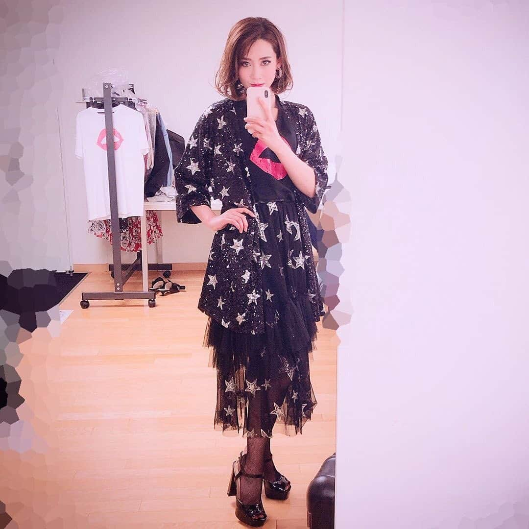 Taki Tanakaさんのインスタグラム写真 - (Taki TanakaInstagram)「#龍真咲 さんをリポスト♡ キラキラ #アイネア を着た キラキラ龍さん⭐️ #repost @masaki_ryu @ainea_official @iza_official」5月20日 17時39分 - tanakataki