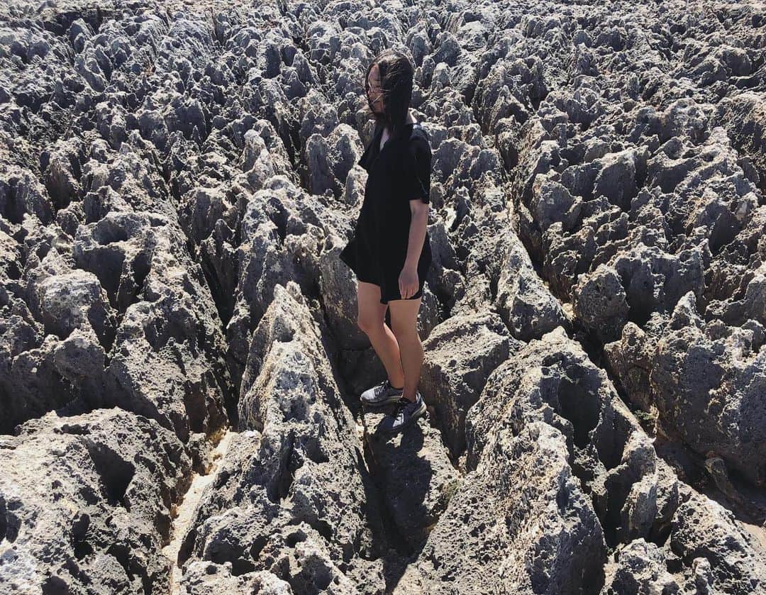松島エミのインスタグラム：「☄️ #Mallorca #holiday #beach #rocks #spain #travel #travelphotography」