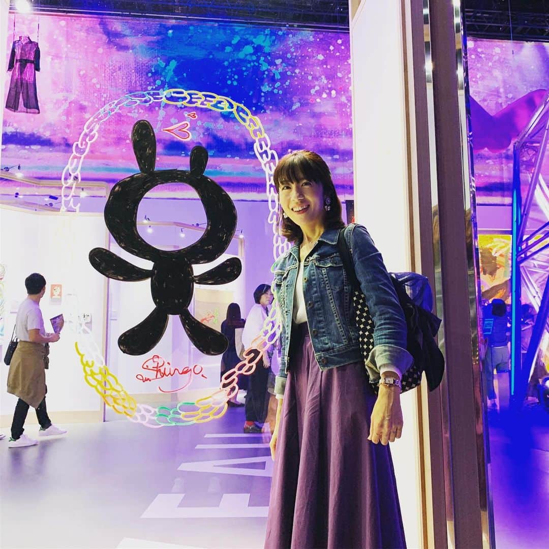 のインスタグラム：「おかげさまで今日誕生日を迎えました🎂様々な形で皆さんメッセージを下さり本当にありがとうございます🙇🏻‍♀️✨✨✨ たくさんの方に支えていただき毎日を笑顔で過ごせていることに、そして、大切に育ててくれた両親、祖母、祖父母達みんなに感謝の日々です。  これからも様々なことに挑戦し、いろんな方を頼りつつ、私もきちんと頼られる、信頼される、ますますそんな人生にできるよう頑張っていきますので、これからもどうぞよろしくお願い致します！  #感謝 #thankyou  #mybirthday」