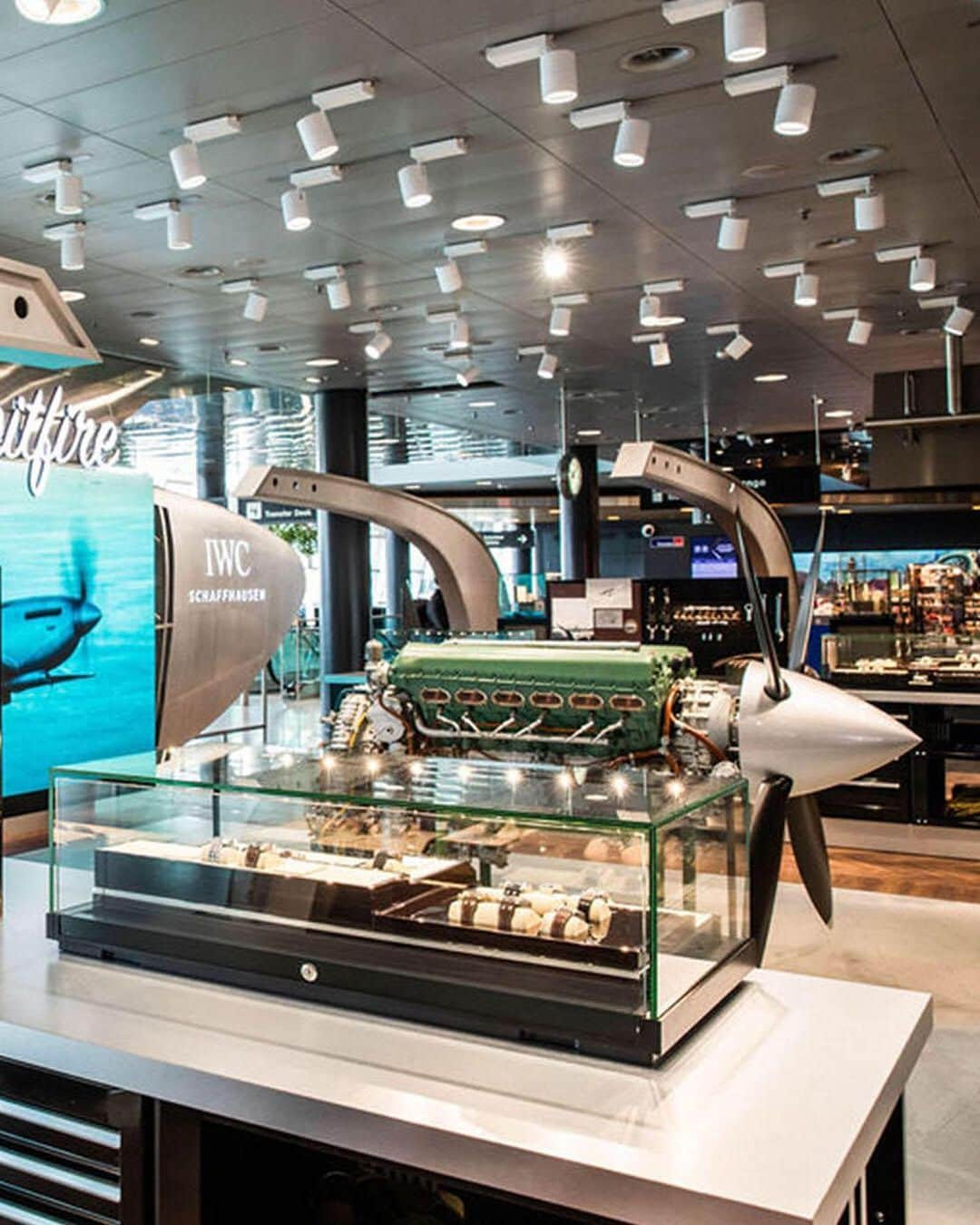 IWCさんのインスタグラム写真 - (IWCInstagram)「The dream takes flight - From now until the 16th of June, visit the IWC exhibition at Zurich Airport in the airside centre on level 1, and experience an original engine of the @thesilverspitfire. #IWCSpitfire #SILVERSPITFIRE」5月20日 17時54分 - iwcwatches