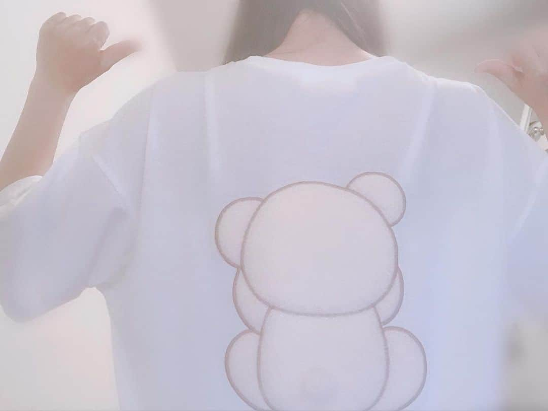 岸田麻佑さんのインスタグラム写真 - (岸田麻佑Instagram)「♡ 一目惚れしたTシャツ🧸💕 . . #夏が待ち遠しい」5月20日 18時14分 - mayu_kishimayu