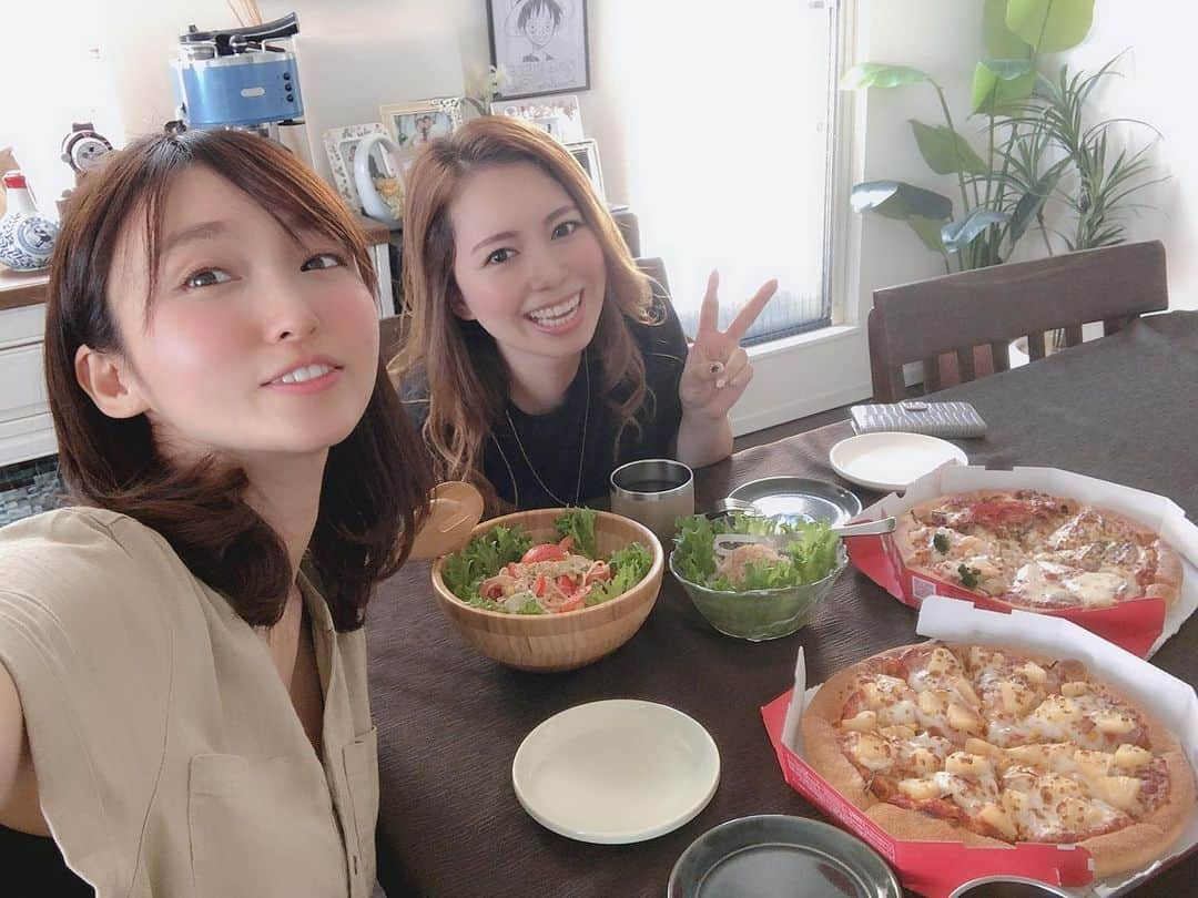 吉木りささんのインスタグラム写真 - (吉木りさInstagram)「ネイリストえりなさんと我が家でランチ❤️☺️🍕 ひさびさにたくさん話して楽しいひと時でした…😍🌸✨」5月20日 18時14分 - risayoshiki0727