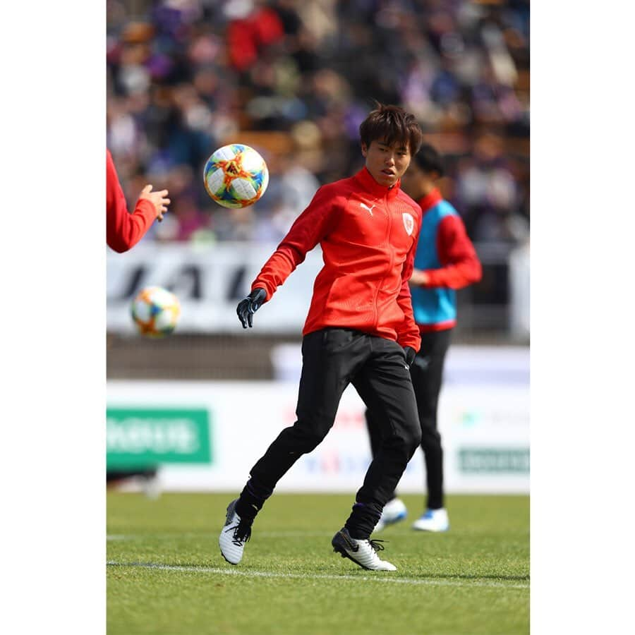 京都サンガF.C.さんのインスタグラム写真 - (京都サンガF.C.Instagram)「【5/26 ファン感謝デー】 選手着用モデル『オーセンティックPUMAウェア』フェスティバル開催✨  https://sanga-fc.jp/news/p/14055/  #0526 #ファン感謝デー #PUMA @pumafootball_jp #新たな高みへ #トレーニングジャケット #トレーニングシャツ #アンセムジャケット #入場 #選手着用 #オーセンティック #ショッピングバッグ」5月20日 18時48分 - kyotosanga_official