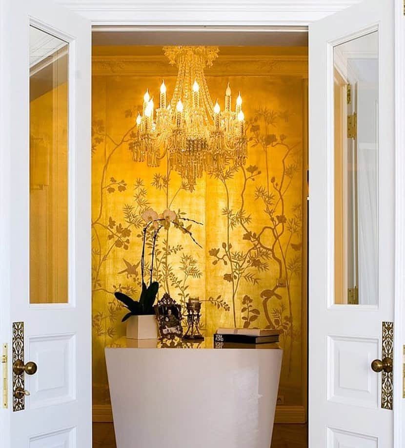 のインスタグラム：「GOLDSPIRATION 💫 #degournay #wallpapergoals #chinoiserie #gold」
