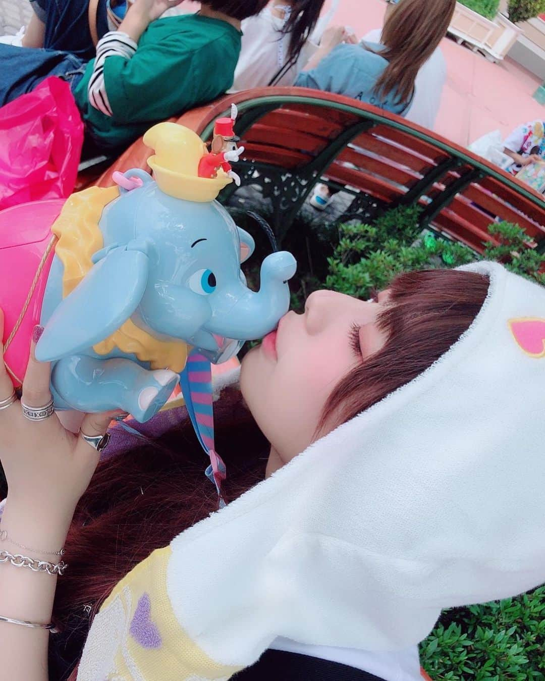 ぬーんさんのインスタグラム写真 - (ぬーんInstagram)「Disneyland🐭🎢 #disneyland #disney #tokyodisneyland #ダンボ #cute #japan #japanese #japanesegirl #love #youtuber #followme #nuuuuun #fashion」5月20日 18時45分 - yukino_snow1211