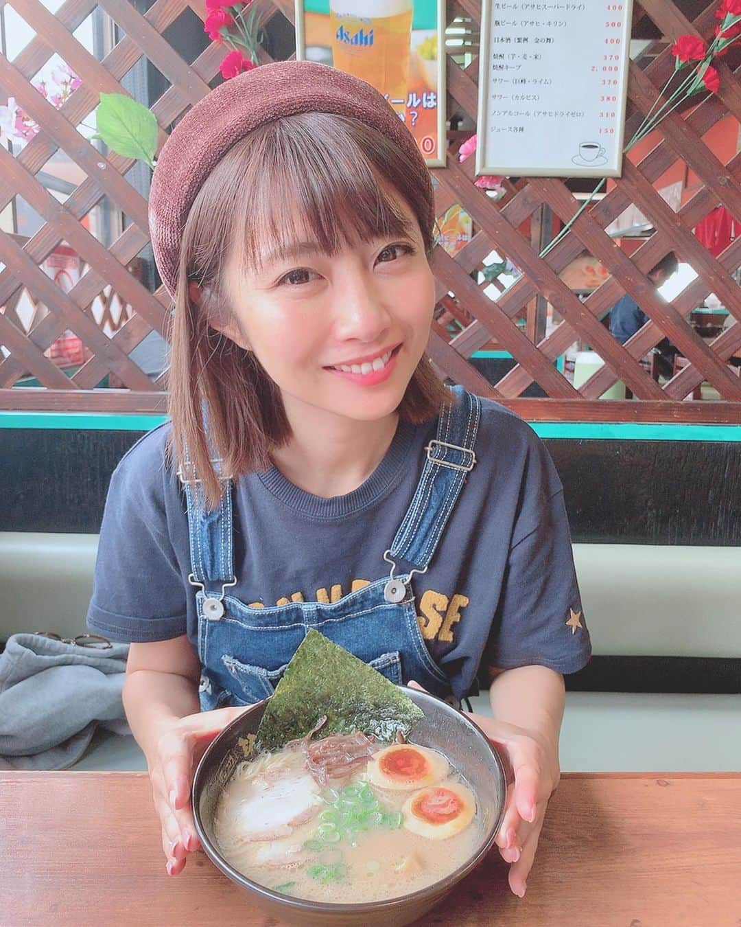 古川真奈美さんのインスタグラム写真 - (古川真奈美Instagram)「.﻿ .﻿ ラーメンはやっぱり豚骨ラーメンが好き🍜﻿ ﻿ 私はくっさいラーメンが好き🤤✨﻿ ここの筑豊ラーメン美味しかったなぁ〜❤️﻿ ﻿ ﻿ ﻿ ﻿ #ラーメンといえば豚骨﻿ #大好き  #福岡  #筑豊ラーメン﻿ #instagood  #instadiary ﻿ #instalike #instamood ﻿ #ow #instapic #instaphoto﻿ #girl　#follow #followme  #gravure  #japanesegirl  #selfies  #インスタグラビア﻿」5月20日 19時16分 - mana_0619