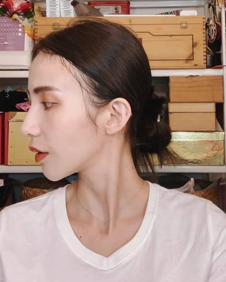 チャン・チュンニンのインスタグラム：「第一次分享化妝過程 眼妝、唇妝 都是使用  @celvoke.tw ﻌﻌﻌ❤︎ make up @wenlee___」