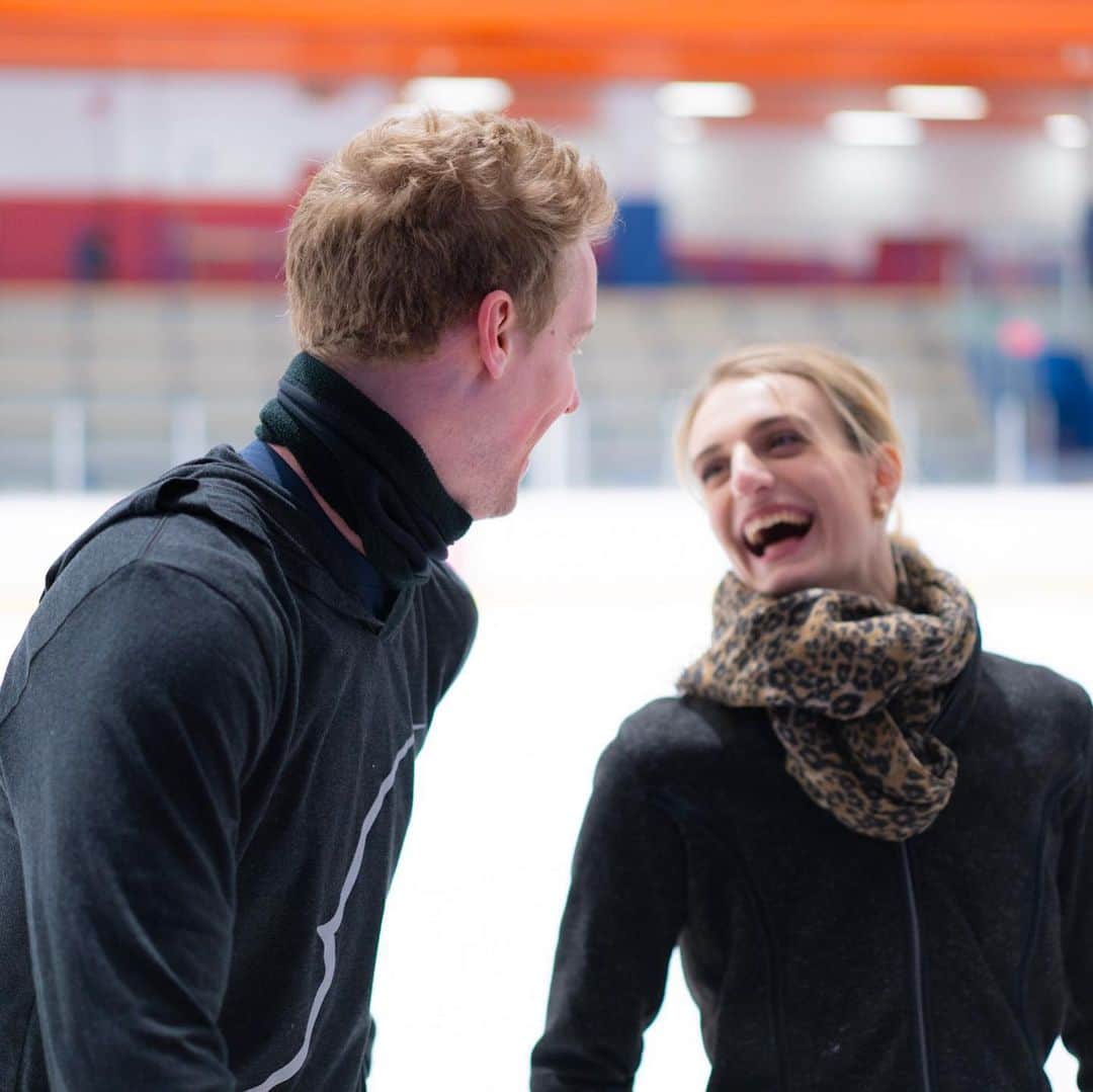 ガブリエラ・パパダキスのインスタグラム：「Heading to Paris today, but missing my Montreal family ❤️ 📷 by the amazing @oniceperspectives」
