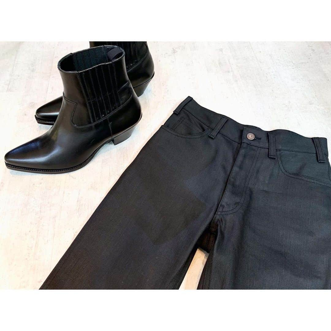 RINKAN渋谷店さんのインスタグラム写真 - (RINKAN渋谷店Instagram)「【2F New Arrival】 《CELINE by Hedi Slimane》 "BERLIN BOOTS"&"MID WAIST SKINNY PANTS" ㅤㅤㅤㅤㅤㅤㅤㅤㅤㅤㅤㅤㅤ 19SSのセリーヌからベルリンブーツとスキニーデニムが入荷しました。 新生セリーヌ続々と入荷しております。 是非店頭にてご覧くださいませ。 ㅤㅤㅤㅤㅤㅤㅤㅤㅤㅤㅤㅤㅤ #rinkan #shibuya #saintlaurent #saintlaurentparis #dior #diorhomme  #louisvuitton #lv #gucci #amiri #rickowens #balmain #celine #celinebyhedislimane #prada #burberry #valentino #maisonmargiela #thombrowne #acnestudious #hermes #cartier #fendi #givenchy #yohjiyamamoto #commedesgarcons #sulvam #sacai RINKAN 渋谷店 03-5458-3050 渋谷区神南1-12-16」5月20日 20時03分 - rinkan_shibuya