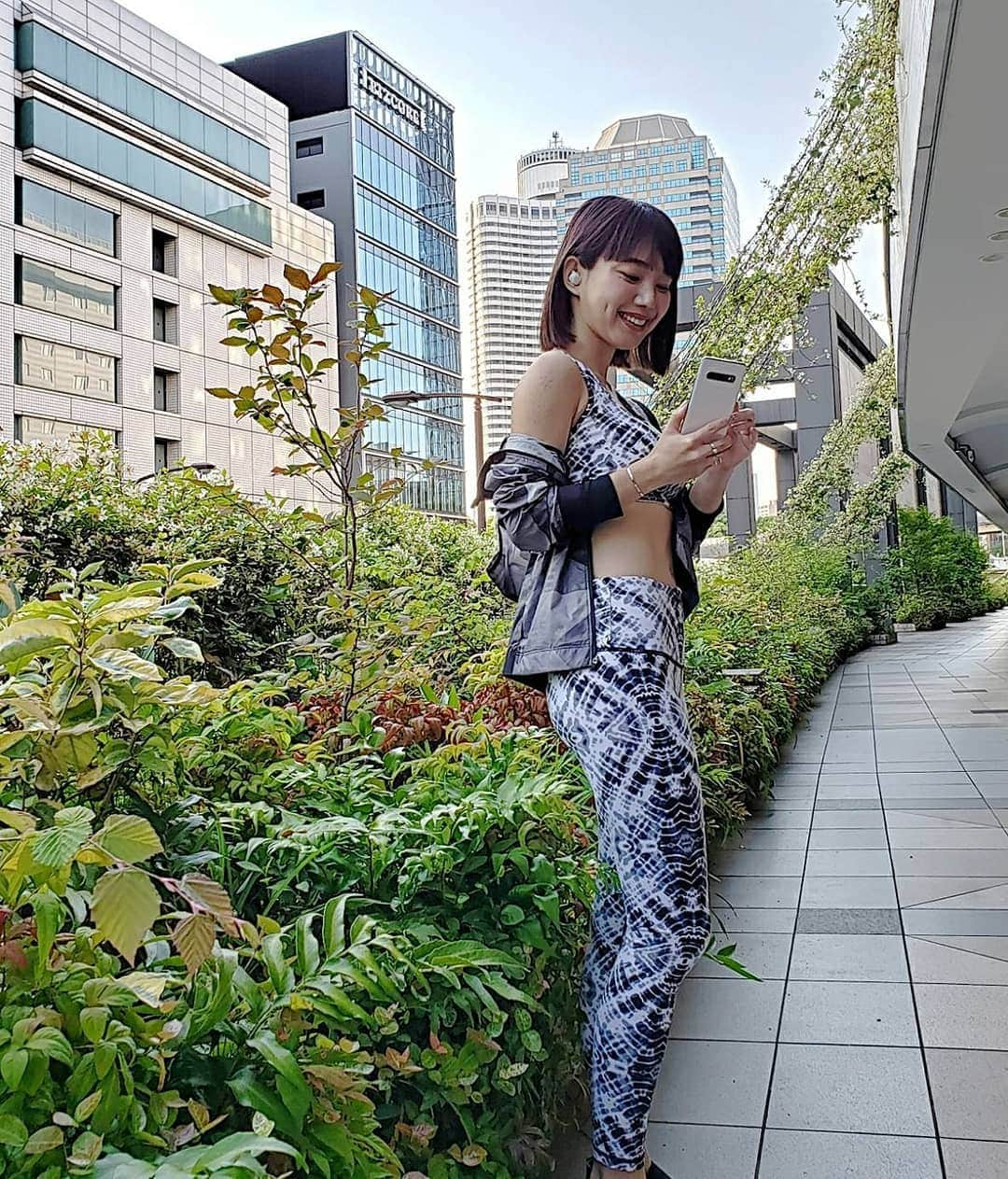 保坂玲奈さんのインスタグラム写真 - (保坂玲奈Instagram)「🏃‍♀️ . 待ちに待ったGalaxy S10とS10+が 日本で発売されるよ💞 . 予約して購入した人は もれなくワイヤレスイヤホンの Galaxy Budsが貰えちゃうキャンペーンを 実施しているんだって！ . 私もアンバサダーとして 先行で体験させてもらったけど すごく良い😆 . みんなもぜひチェックしてみてね✨ . . . @galaxymobilejp #Ambassador #GalaxyS10 #TeamGalaxy #GalaxyBuds」5月20日 20時05分 - __renao_0707