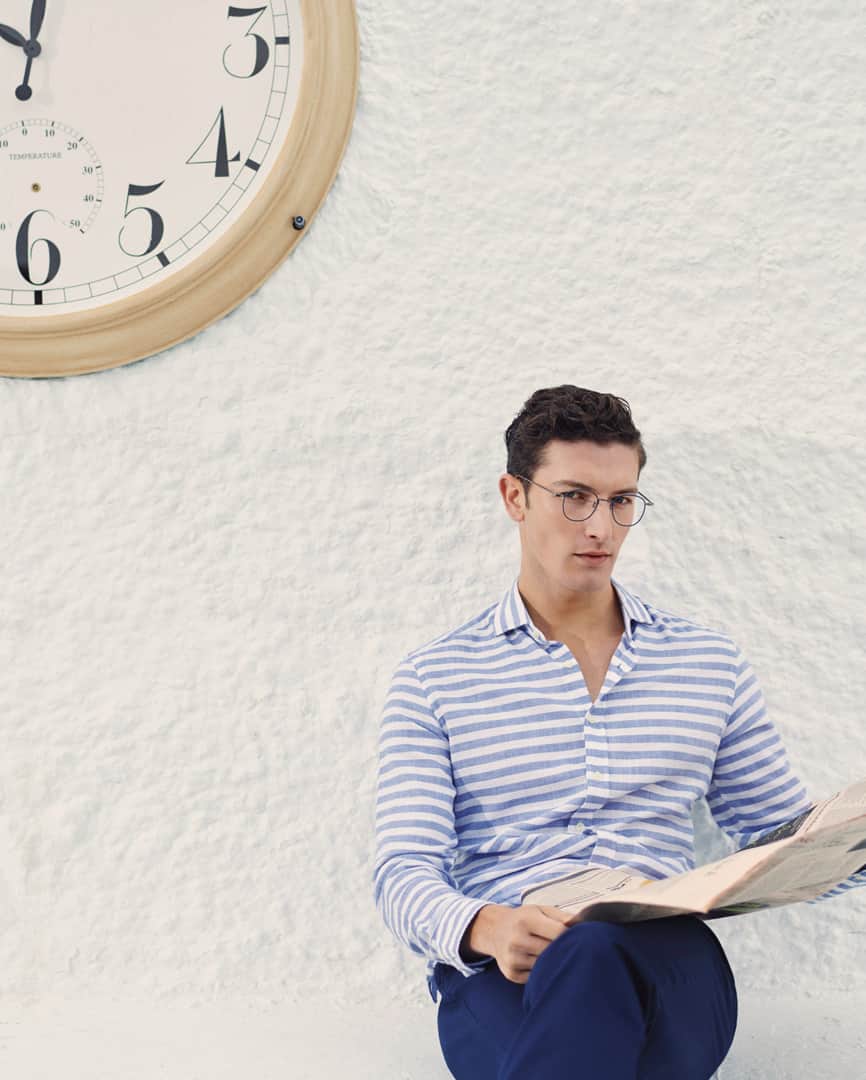 ハケットのインスタグラム：「There is nothing quite like a touch of marine flair to get your wardrobe summer-ready. Head to the link in bio to explore the British Navy collection. #Hackett #SpringSummer」