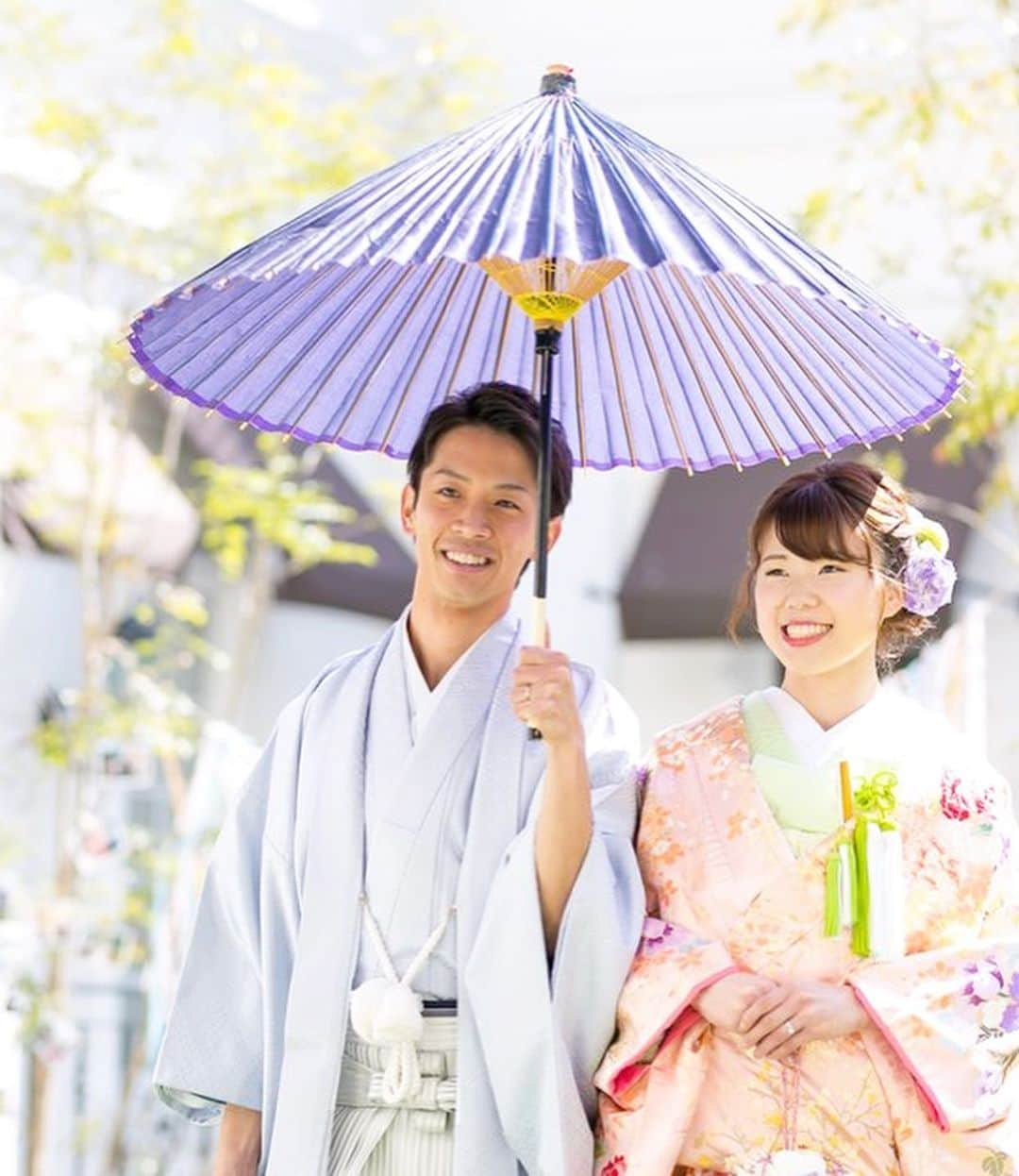 ベストブライダル公式さんのインスタグラム写真 - (ベストブライダル公式Instagram)「@bestbridal.jp 💒 ベストブライダルの花嫁さんは #ベストブライダル花嫁 #BB花嫁 にお写真を投稿してください♩ . . 会場名：#星ヶ丘アートグレイスクラブ @artgraceclub . . こちらのお写真は星ヶ丘アートグレイスクラブで挙式をされた花嫁さま💍✨ . 自然光が差し込むナチュラルな会場にピッタリの、淡いピンクの #色打掛 が印象的です🌸 . ふんわりと温かく、優しい雰囲気がとっても可愛いですよね🎵✨ . 淡いカラーの和装スタイルなら、ナチュラルな会場にもマッチします🌸 #和装 をされたい花嫁さんは是非参考にしてみてください💕 . また、この他のお写真もとっても素敵なので、是非スワイプしてみてくださいね💓 . . ＼ウェディングフォト募集中❤️／ . 当アカウントでリグラムOKなベストブライダルの卒花嫁orプレ花嫁の皆様は、 #ベストブライダル花嫁 もしくは  #BB花嫁 のハッシュタグをつけて投稿をお願いします💕 . . ※BB花嫁に投稿があったお写真をリグラムする際は個別にご連絡は行っておりません🙇予めご了承ください＊* . . ＝＝＝＝＝＝＝＝＝＝＝＝ 💒ベストブライダルとは？ ＝＝＝＝＝＝＝＝＝＝＝＝ . ＊アートグレイス ＊セントグレース ＊アプローズスクエア ＊ストリングス ＊アフロディテ . など、全国（東京、横浜、浦安、千葉、仙台、名古屋、大阪、京都）でゲストハウスを運営し、多くのお客様の人生の節目となるウエディングを手がけています💕 . また、多くのお客様にお帰りいただけるレストラン、ホテルもご用意しています🍴 . . 💒【各会場のアカウントについて】 私たちの会場は @bestbridal.jp のフォロ一覧からご覧頂けます✨ . 💐【ブライダルフェアの予約について】 各会場のアカウントのプロフィールURL🔗にある会場HPからご予約いただけます✨ . . ＝＝＝＝＝＝＝＝＝＝＝＝ 💗たくさんの、LOVEを届けよう ＝＝＝＝＝＝＝＝＝＝＝＝ . #たくlove 私たちのブランドスローガンは「たくさんの、LOVEを届けよう」💕 . お客様との出会いは、一生における祝福の瞬間を祝う、始まりです。 . 私たちはお客様との出会いを大切に、おふたりの人生を祝福し続ける存在でありたいと考えています🕊 . ベストブライダルは、世の中で1番、たくさんのLOVEが届く瞬間をお祝いする企業を目指します♡ . . . #結婚式 #花嫁 #プレ花嫁 #白無垢 #結婚式準備 #ウェディング #ウエディング #和装前撮り #日本中のプレ花嫁さんと繋がりたい  #婚約 #プロポーズ #結婚式場 #結婚式レポ  #2019春婚 #2019秋婚 #2020春婚 #ナチュラルウェディング #ウェディングフォト #プレ花嫁準備  #和婚」5月20日 20時55分 - bestbridal.jp