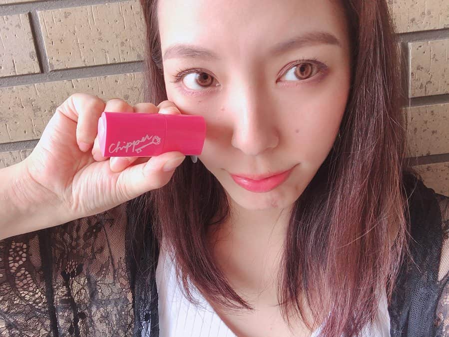 lily112988さんのインスタグラム写真 - (lily112988Instagram)「: #cosmetics . . 4/24発売 おにゅーのチーク💓💓💓💓 . ▶︎lovisia ハートスティックチーク @lovisia_official . クリームチークと パウダーチークの イイとこ取りっ👌✨ とことんこだわったテクスチャで 色持ちがいいのに ふんわりベタつかない◎ . スティックタイプで 持ち運びにも便利〜！ : : : #ハートチーク #ラヴィジア #lovisia #愛されほっぺ #スティックチーク #チーク #メイク #クリームチーク #ふんわり仕上げ #イエベ #ブルベ #韓国コスメ #コーラルピンク #ピュアピンク #ミルキーオレンジ #イイとこ取り #新作コスメ #新作コスメ2019 #コスメ好きさんと繋がりたい #メイク好きな人と繋がりたい  #ポーチの中身 #コスメマニア #cosme #beauty #モデル #読者モデル #ママモデル #beautyまとめ #美容好きな人と繋がりたい」5月20日 20時59分 - lily112988