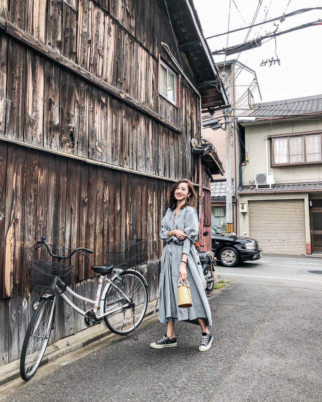 Lilian莉安さんのインスタグラム写真 - (Lilian莉安Instagram)「好久沒來京都💛 OOTD 洋裝⋯ @sis_kid  耳環/包⋯ @dazzlingdazzlin  #outfits #ootd #whatiwore #dazzlingdazzlin #sisandkid #kyoto」5月20日 20時58分 - itslilian1002