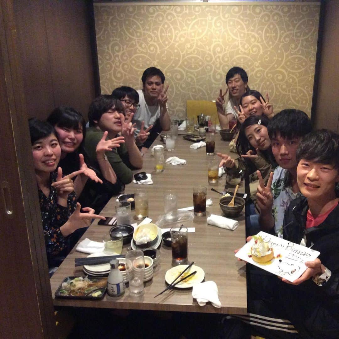 のインスタグラム：「本日もご来店ありがとうございます。本日誕生日のこうへいさん！ おめでとうございます🎉 またのご来店お待ちしております〜！！ #ゆずの小町天王寺店 #バースデーボーイ」