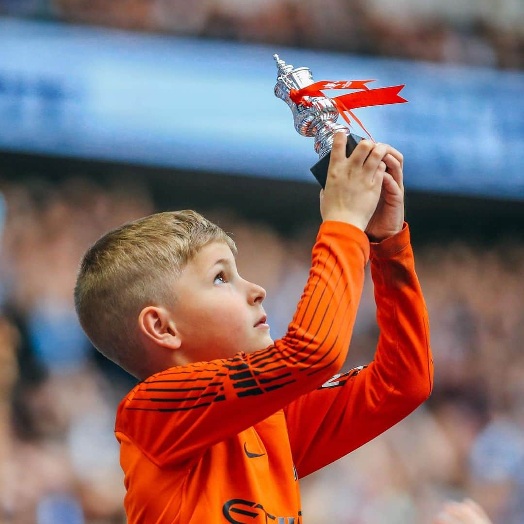 マンチェスター・シティFCさんのインスタグラム写真 - (マンチェスター・シティFCInstagram)「Our fans 😍 #mancity」5月20日 21時19分 - mancity