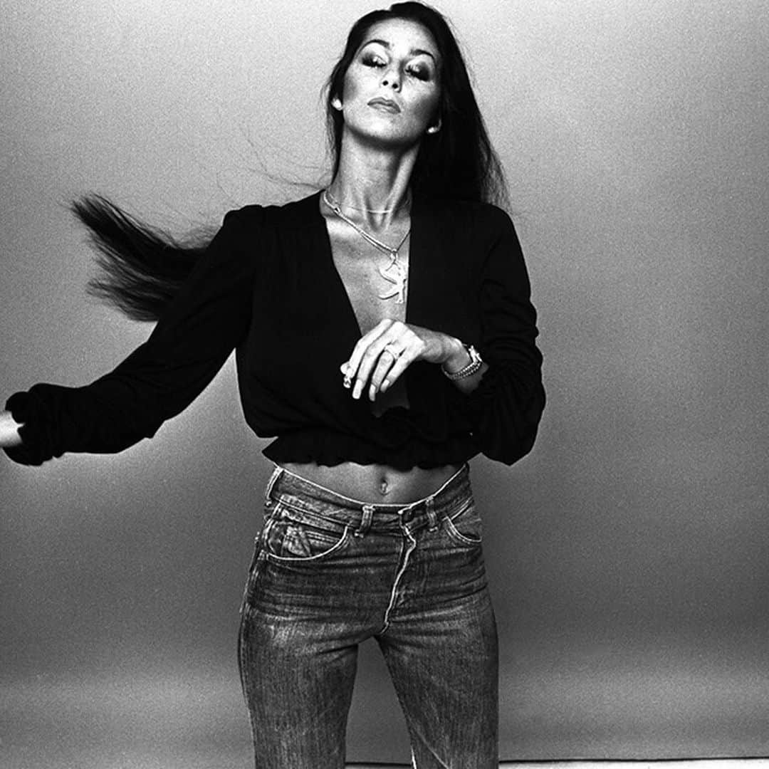 motherdenimさんのインスタグラム写真 - (motherdenimInstagram)「Happy Cher Day 👑」5月21日 7時15分 - motherdenim