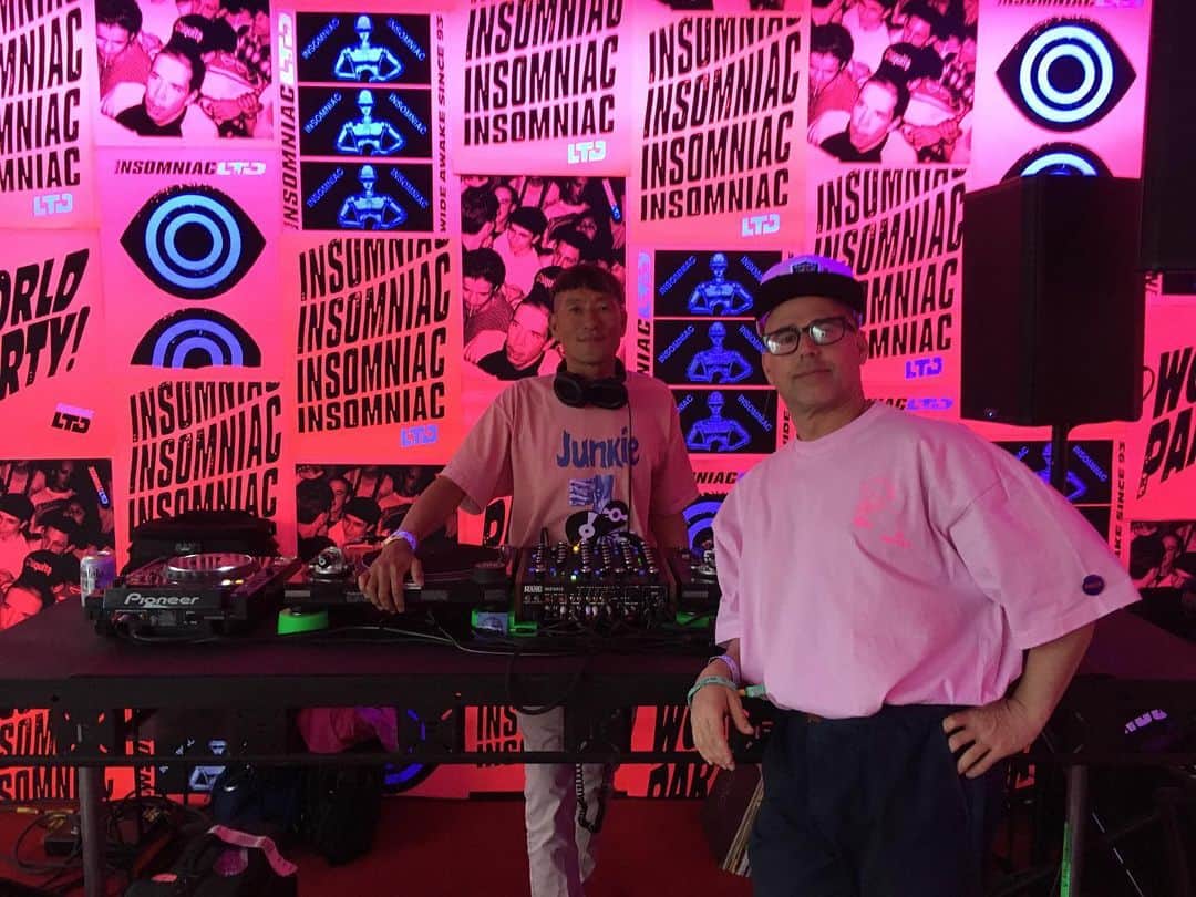 サキャスティックのインスタグラム：「& that’s a wrap. Big thanks & shout to @insomniacltd staff @edc_lasvegas @insomniacevents for making it happen. Extra thanks to @trickyrickyfoficky ❤️ & @darrylstrawlarry」