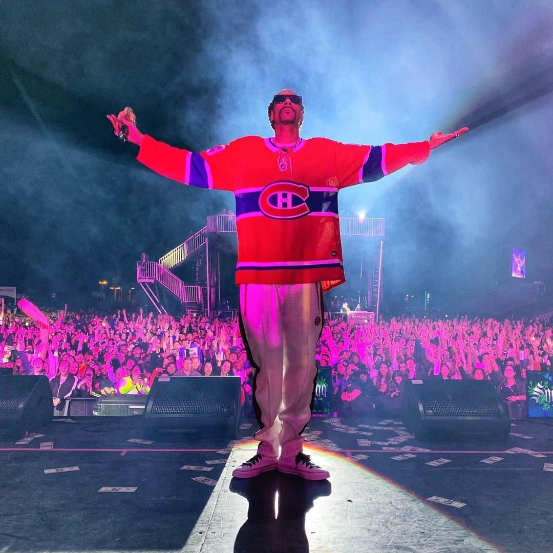 NHLさんのインスタグラム写真 - (NHLInstagram)「The illustrious Dogg Cherry rocking the @max jersey! 👀 (📷 @max)」5月21日 7時26分 - nhl