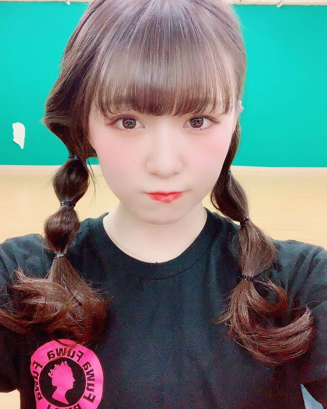 遠藤みゆさんのインスタグラム写真 - (遠藤みゆInstagram)「. たまねぎヘアってやつ🥔 . #ヘアアレンジ  #たまねぎヘア」5月20日 23時25分 - endoomiyu