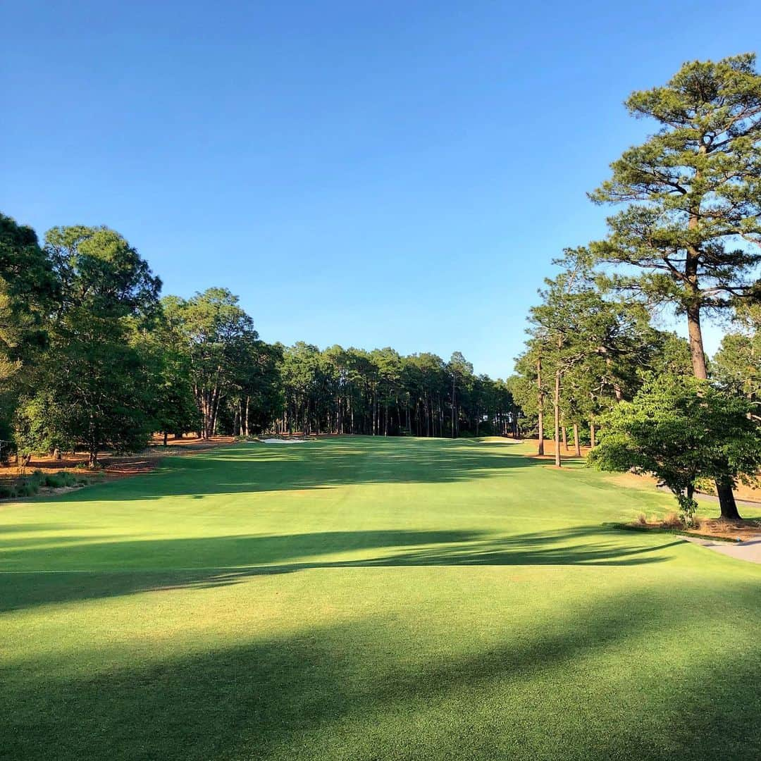 モーガン・プレッセルさんのインスタグラム写真 - (モーガン・プレッセルInstagram)「It was very special visiting Pine Needles the past few days. It brought back so many memories - it was where my journey towards a career in golf really began. Looking back, it’s hard to believe I played as a 13 year old, but I remember piping my tee shot down the middle on the first hole with the fairway lined with spectators, and where my mother was standing trying to get a good view of the first tee. I went on to miss the cut, but it was a moment and a week I will never forget, having the opportunity to meet so many amazing players I had looked up to and only had seen on tv, and it is funny now to hear their memories of me from that week. It definitely ignited my dream to become a professional golfer, the same dream I see in so many youngsters now. Excited the #USWO will return to Pine Needles in 2022! #driveon」5月20日 23時39分 - mpressel