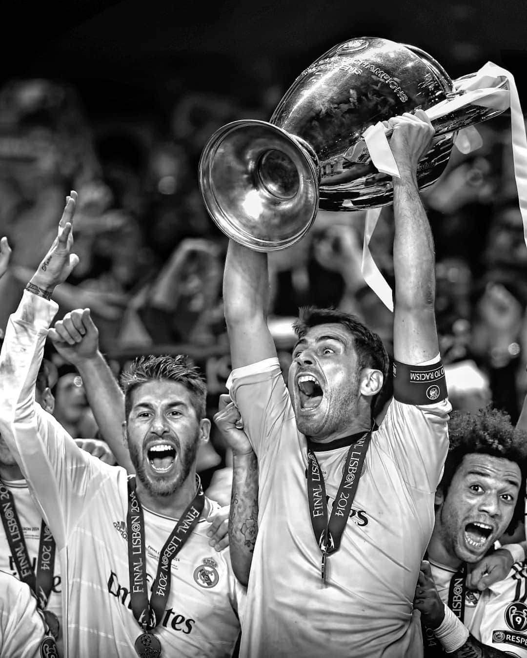 UEFAチャンピオンズリーグさんのインスタグラム写真 - (UEFAチャンピオンズリーグInstagram)「The greatest goalkeeper in #UCL history? 🙌  Happy birthday, three-time #UCLfinal winner Iker Casillas!  #HBD #RealMadrid」5月20日 23時40分 - championsleague