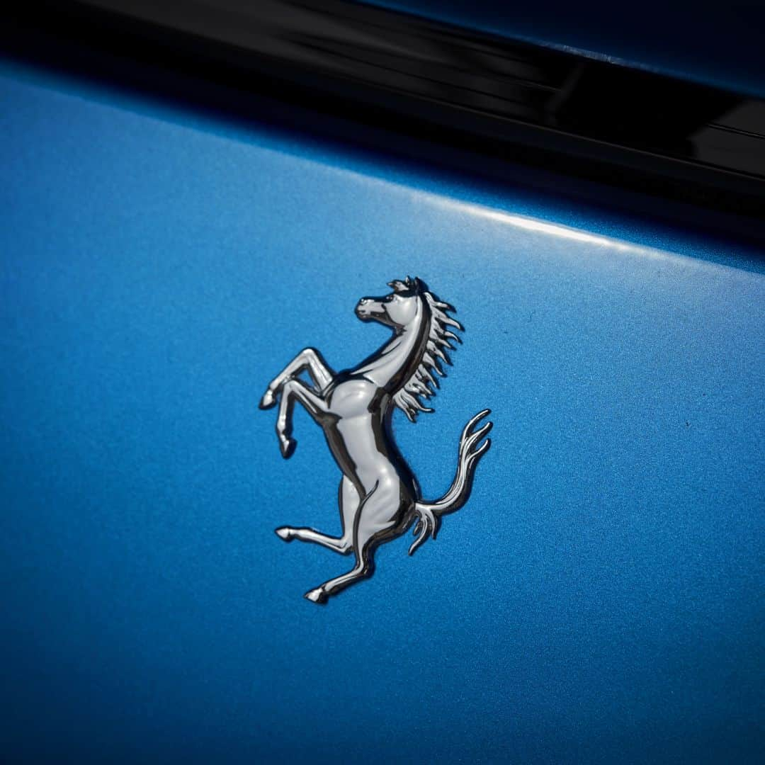 フェラーリさんのインスタグラム写真 - (フェラーリInstagram)「The pinnacle of automotive greatness and exclusive thrills make every ride an experience centered on excellence. #Ferrari #ItalianDesign #Details」5月21日 0時00分 - ferrari