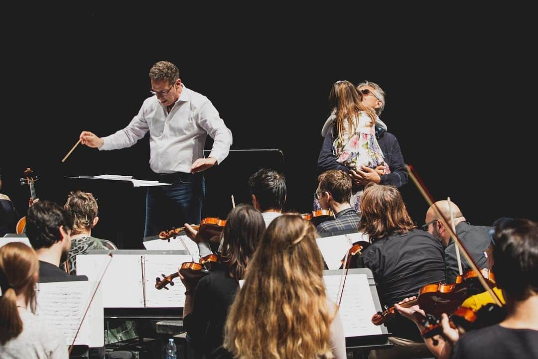 アンドレア・ボチェッリさんのインスタグラム写真 - (アンドレア・ボチェッリInstagram)「. Rehearsal at Teatro San Carlo in #Naples . ph: @lucarossettiph」5月21日 0時25分 - andreabocelliofficial