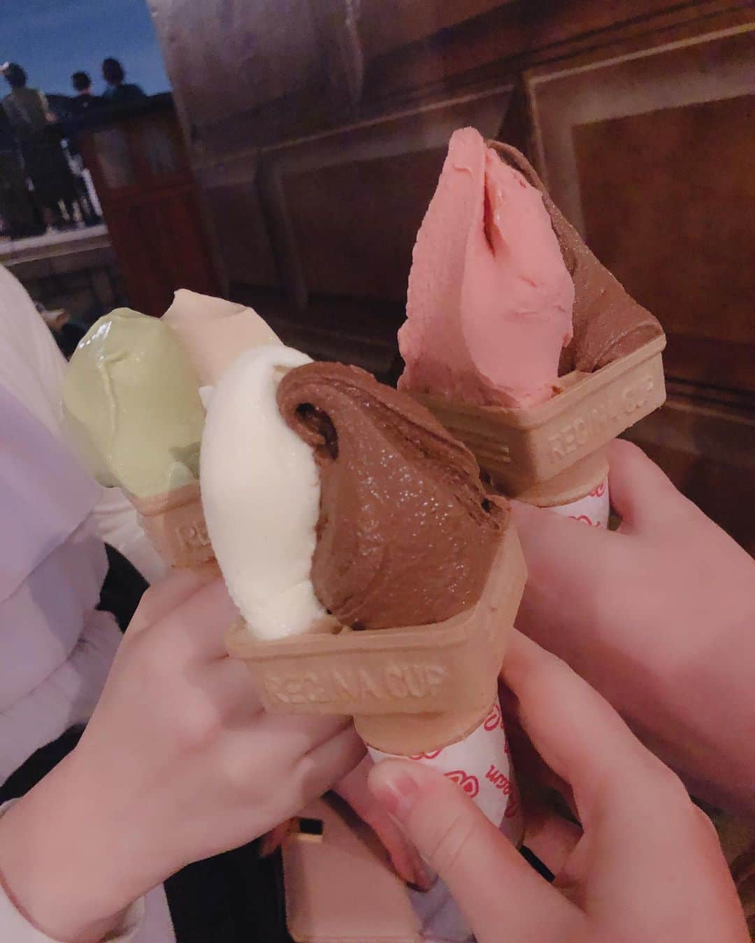 Elizabunnii エリザバニーさんのインスタグラム写真 - (Elizabunnii エリザバニーInstagram)「💖I had such a magical day at DisneySea the other day with my friends~!!💕✨ Shellie May’s Easter outfit is so so cute~!!😭💕💕 ⁣ 🎀I have classes on my birthday day, so I went to Disney at the weekend instead~💕🌺💝⁣ I’m so happy I got to spend the day with my friends & see my Disney faves & watch fun shows & eat cute food~!!🥺💕💗💖⁣ ⁣⁣ #disneylife #tokyodisney #tokyodisneysea #shelliemay #charactergreeting #disneyeaster #disneyears #disney #ディズニー #東京ディズニーシー #シェリーメイコーデ #シェリーメイ #ディズニーイースター #ディズニーイースター2019 #ディズニーライブ #ディズニー好き」5月21日 0時26分 - dollie.bunnie