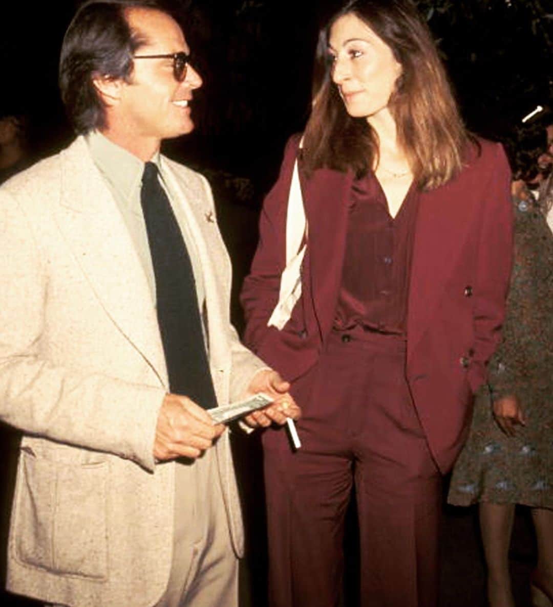 デレク ラムのインスタグラム：「Back to work Monday chic. @angelicahouston in a burgundy suit and matching silk shirt.」