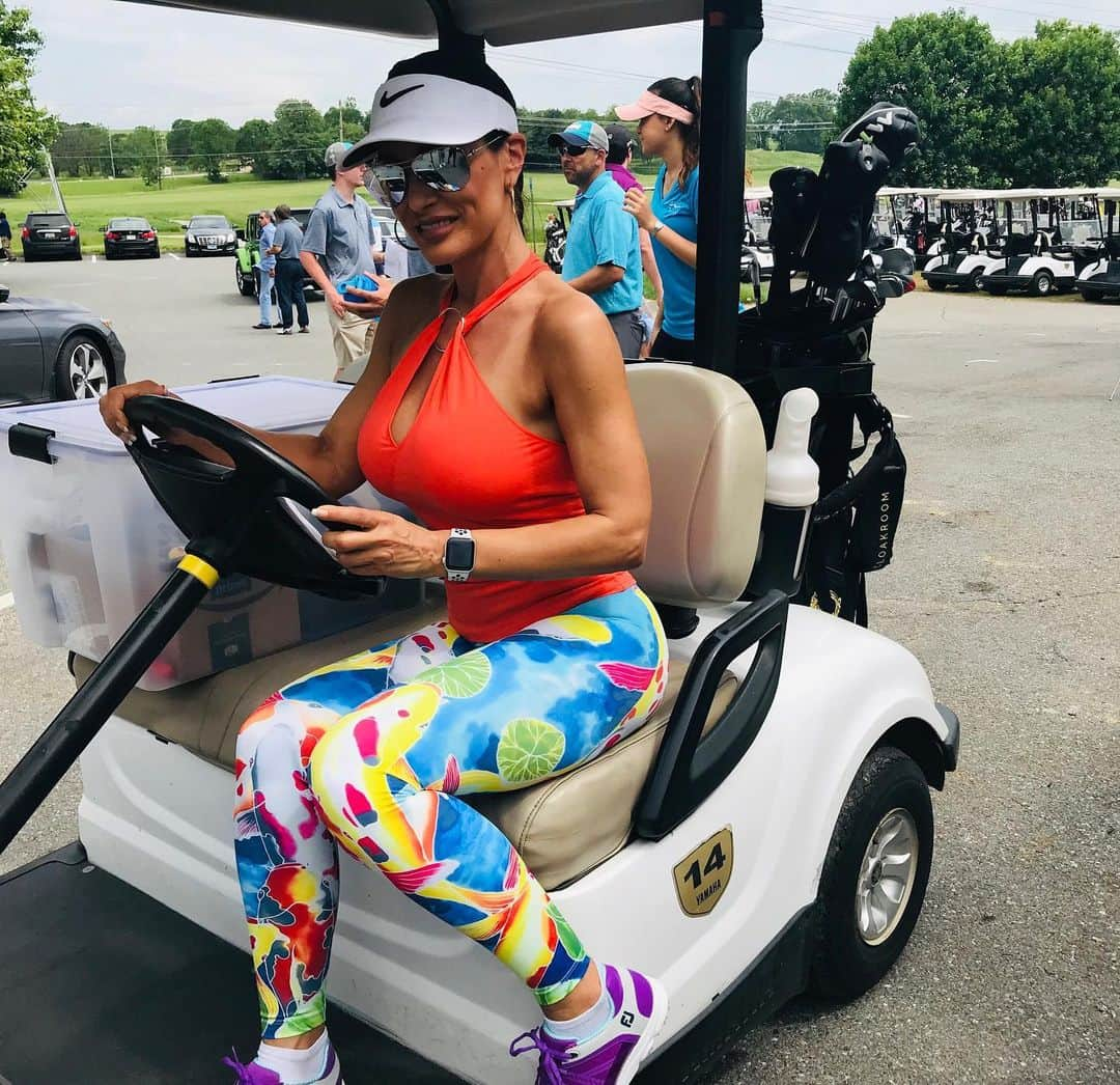 リサ・アンさんのインスタグラム写真 - (リサ・アンInstagram)「It time to get this started! The @cloakroom_dc inaugural Golf Classic ⛳️」5月21日 0時28分 - thereallisaann