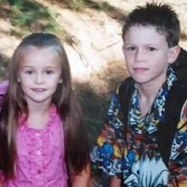 Acacia Brinleyさんのインスタグラム写真 - (Acacia BrinleyInstagram)「Happy Birthday to my brother from the same mother. You’re a quarter of a century old... congrats you did it. You’re 25 years yOuNg!!!11!1 ❤️ You’re always there for me when I need someone. You never ever judge me and you always make me laugh, not much more a sister could ask for. Thanks for teaching me about all things that made me... ME, like how to be funny, how to act & do improv, how to not be an uncultured swine by showing me bands like MCR & Mayday Parade, my love for Star Wars, and all the video games & anime. A lot of who I am is based off of you. Love u bye @peytonpclark」5月21日 0時33分 - acaciakersey