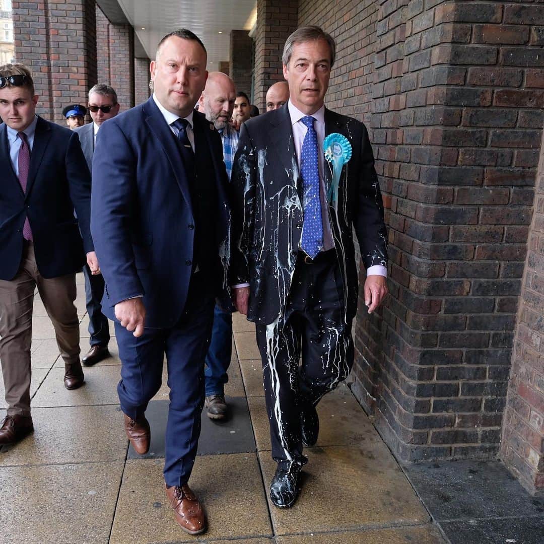 NBC Newsさんのインスタグラム写真 - (NBC NewsInstagram)「#Brexit Party leader #NigelFarage had a milkshake thrown over him at a campaign event on Monday. . Farage's visit to #Newcastle comes ahead of the 2019 European elections in the #UK which will take place Thursday. The Brexit Party is predicted by opinion polls to win the most support, promising to take the country out of the European Union without a deal. . 📷 Ian Forsyth / @gettyimages」5月21日 0時40分 - nbcnews