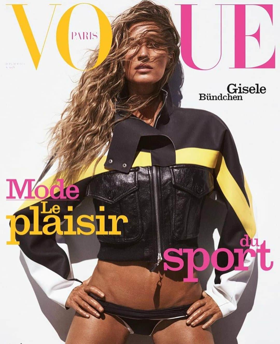 IMG Modelsさんのインスタグラム写真 - (IMG ModelsInstagram)「G is for Gisele. ✔️ #GiseleBundchen (@gisele) covers the new @vogueparis. #📷 @mikaeljansson #👗 @emmanuellealt #✂️ @jamespecis #💄 @markcarrasquillo #⭐️ #IMGstars」5月21日 0時41分 - imgmodels
