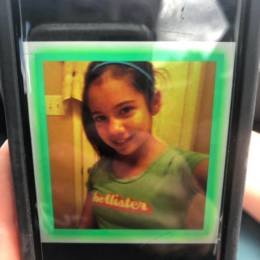モーガン・キングのインスタグラム：「Happy 21st you little monster. Your mom (@im53batch) and I are so proud of the woman you have become. A real hoot and half, I tell ya. Keep doing all the things.」