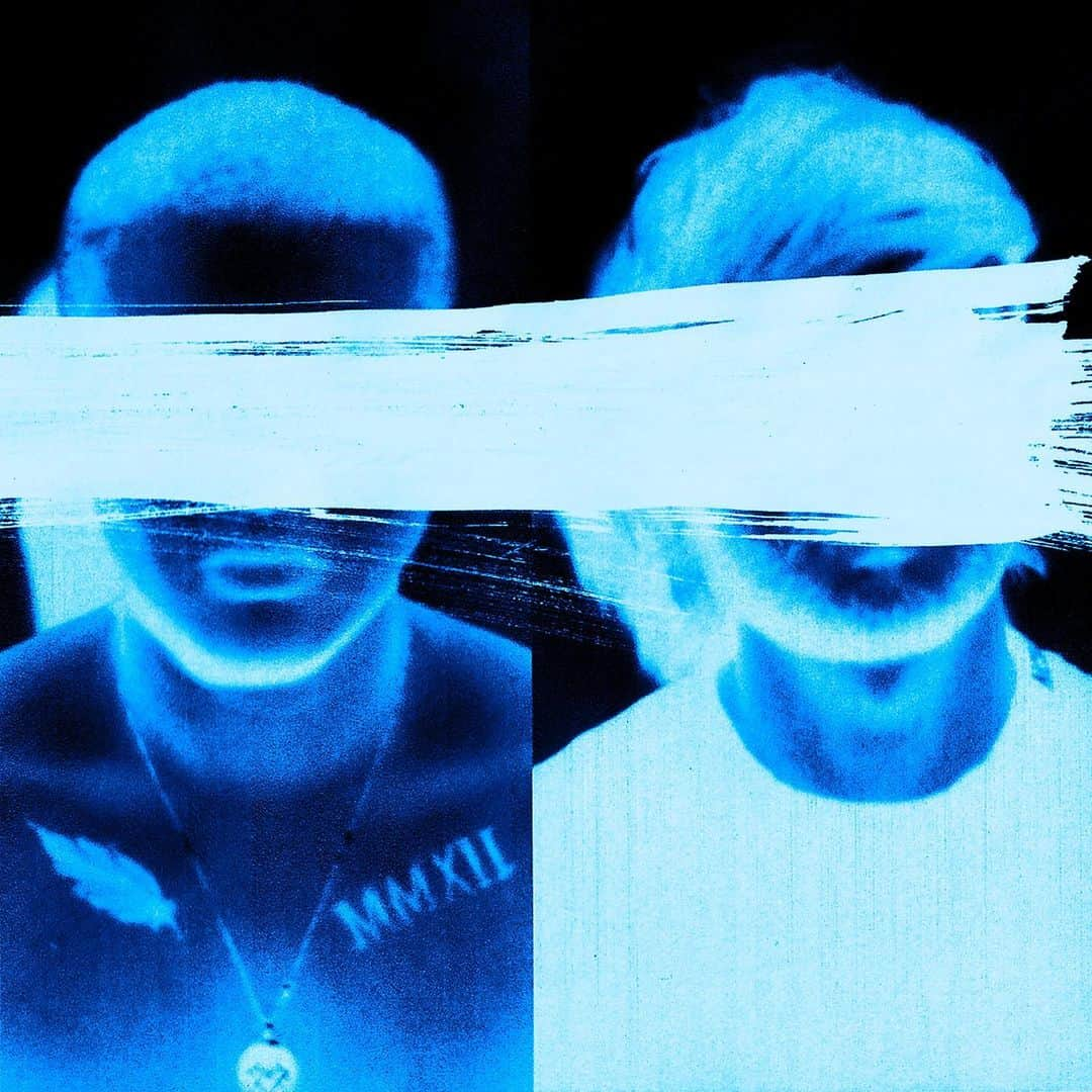 5 Seconds of Summerさんのインスタグラム写真 - (5 Seconds of SummerInstagram)「Pre-save EASIER to be the first to hear it // 05/23/2019」5月21日 1時02分 - 5sos