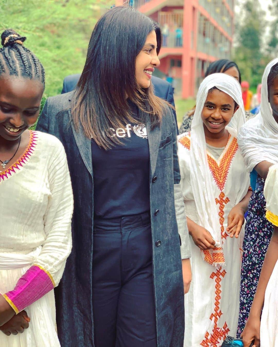 unicefさんのインスタグラム写真 - (unicefInstagram)「Thank you for joining us in #Ethiopia @priyankachopra and shining a light on our work to protect children and young people. #AChildIsAChild no matter what. #regram . . . “Day 1: Dagmawit and her friends are leading members of the Gender Club, a @unicef supported program that empowers girls and boys. The Gender Clubs deliver relevant knowledge and skills to help the students combat harmful social practices, like gender based violence, child marriage, and sexual violence. It’s amazing to see these brave girls take on and tackle such difficult issues and create an environment where they can teach their own peers. I’m inspired." @unicefethiopia #ForEveryChild」5月21日 1時19分 - unicef