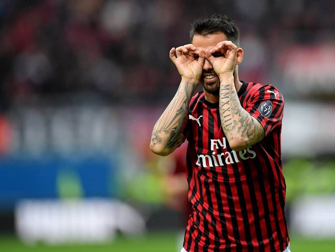 ヘスス・フェルナンデス・サエスのインスタグラム：「Proviamoci. Crediamoci. Fino all’ultimo istante. Forza Milan e Forza Igna, anima del nostro spogliatoio  @ignazioabate ♥️🎱🤜🏼⚽ # 🇪🇸 Probamos. Vamos a creer. Hasta el último instante. Forza Milan y forza Abate, te echaremos de menos ❤️🎱」