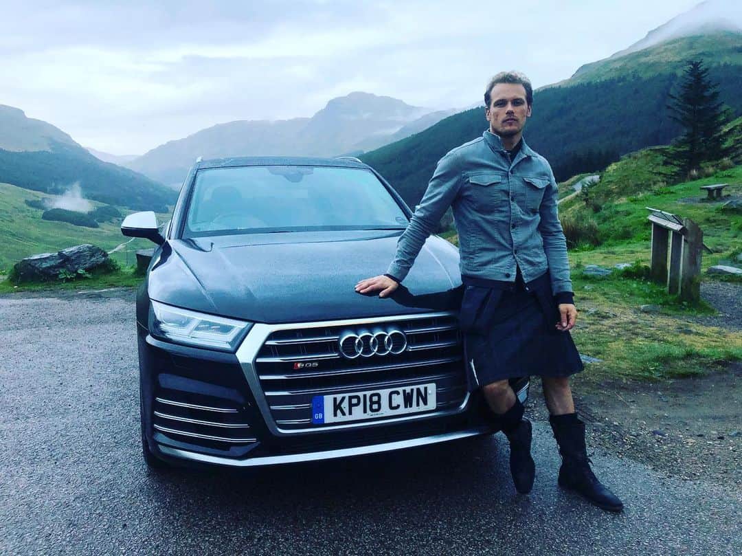 サム・ヒューアンさんのインスタグラム写真 - (サム・ヒューアンInstagram)「Scotland. 👌 Ever driven in a kilt?  I recommend it. Heated seats a treat. 🔥😘 Thank you @audi for the sweet ride. This car!!! 🚙💨 @audiuk @tonyameli #ad」5月21日 1時25分 - samheughan