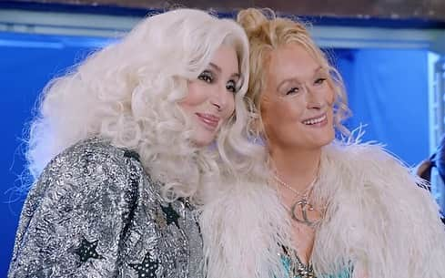 アカデミー賞さんのインスタグラム写真 - (アカデミー賞Instagram)「Longtime friends Cher and Meryl Streep reunited on screen for last year’s “Mamma Mia! Here We Go Again.” When asked about working together on the film, Streep said, “she just lifted the lid off the place! I mean, she steals the movie!" - Can you name the first movie Cher and Meryl Streep starred in together?」5月21日 1時40分 - theacademy