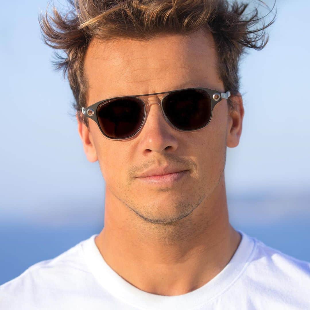 OAKLEYのインスタグラム：「@julian_wilson wears Coldfuse from the new Ahyris collection. Available in store and online now. 👁」