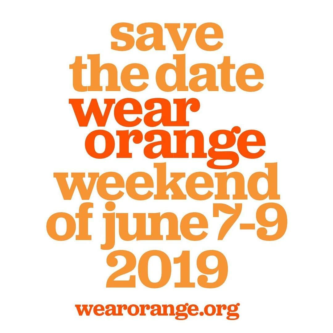 ジュリアン・ムーアさんのインスタグラム写真 - (ジュリアン・ムーアInstagram)「SAVE THE DATE: Remember to #WearOrange on June 7, National Gun Violence Awareness Day, and share your pics online using the #WearOrange hashtag!  Text ORANGE to 644-33 to find an event near you」5月21日 1時42分 - juliannemoore