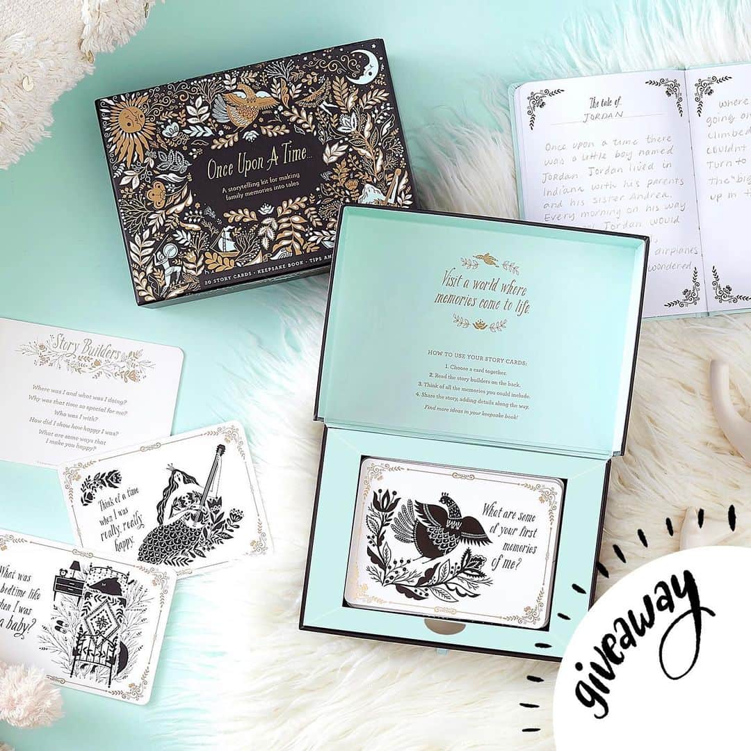 Dinara Mirtalipovaのインスタグラム：「✨It’s GIVEAWAY time✨ ✨Giveaway update: Congrats to @pioneerspirit and @angeemannsart!!!!! Please DM me your address!✨ I have two of these Storytelling kits for two lucky winners (US only, sorry International folks). I will be drawing two random names on Wednesday, May 22 at 6:00pm EST.  Here’s what you need to do to qualify: ✨1) live in the USA (or get here as quickly as you can) ✨2) follow @compendiumliveinspired ✨3) and leave a comment here in this post telling us about your most funny childhood memory 😊 we all need a laugh!  I just uploaded a video in my stories where I showed the kit and everything that comes with it.  #compendiumliveinspired #mirdinara #dinaramirtalipova #giveaway」