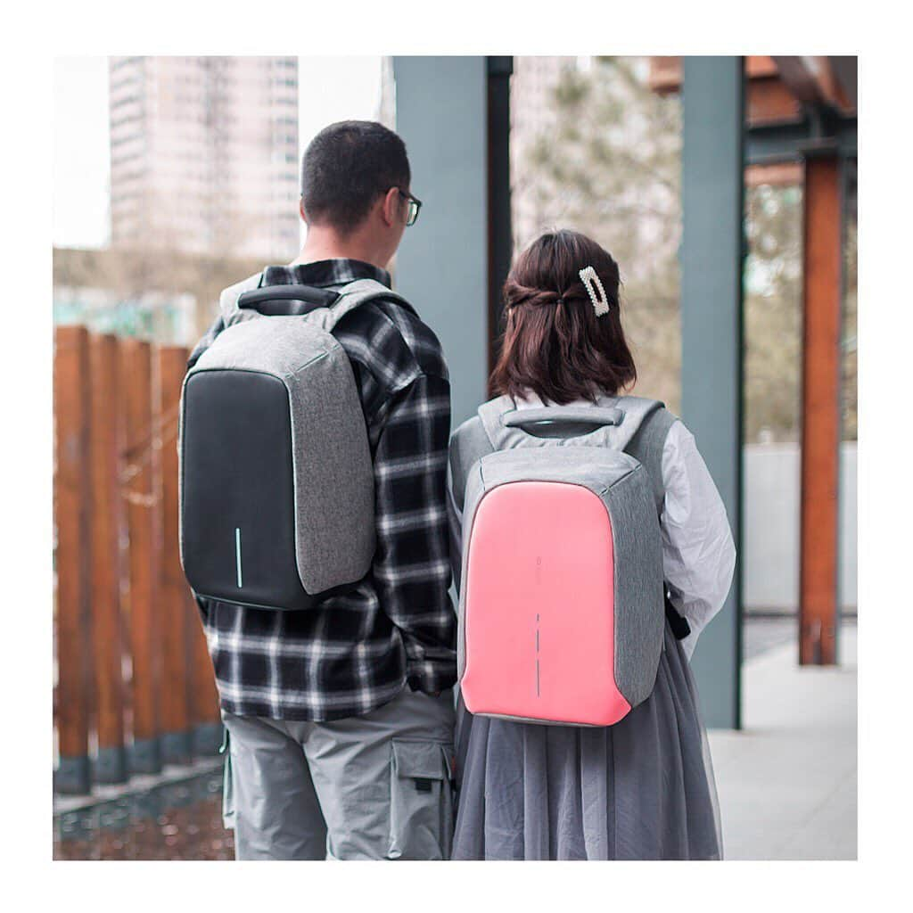 XD Designさんのインスタグラム写真 - (XD DesignInstagram)「Traveling couples ✌️🎒 • • • • #xddesign #bobbyoriginal #bobbycompact #xddesignbobby #xddesign #bobbybackpack #xddesignbobby #antitheftbackpack #antitheftbag #usbbag #travellifestyle #keepexploring #travelgear #passportlife #photooftheday #gotyourback #thetraveltag #modernnomad #digitalnomad #doyoutravel #explorer #travelinspo #travelbackpack #antitheft #instatravel #adventurelife #packandgo #globetrotter #commuters #femmetravel #travelcouples」5月21日 2時01分 - xddesign