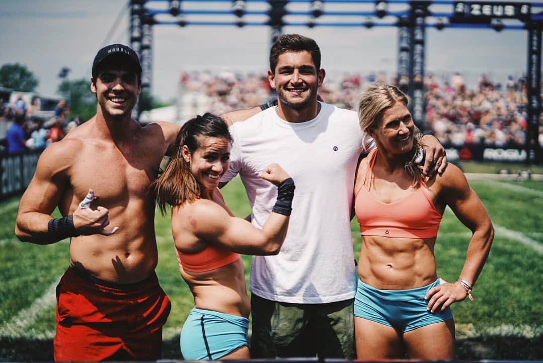 Camille Leblanc-Bazinetさんのインスタグラム写真 - (Camille Leblanc-BazinetInstagram)「OMG what a great weekend!!! “ I hadn’t had this much fun training with a group of folks like that in a very very long time! We worked hard all had a great attitude and mindset and learned so much!!! “ If you don’t know already I AM GOING TEAM with these guys to the crossfit games and I already can’t wait to meet up again and train!!! “  Thanks @roguefitness for the amazing events and all the volunteers, spectators, medical team, security team, judges, vendors and everyone that cane to be part of this event!!! @alecsmith8 @jessicargriffith @cmooneycf」5月21日 2時07分 - camillelbaz
