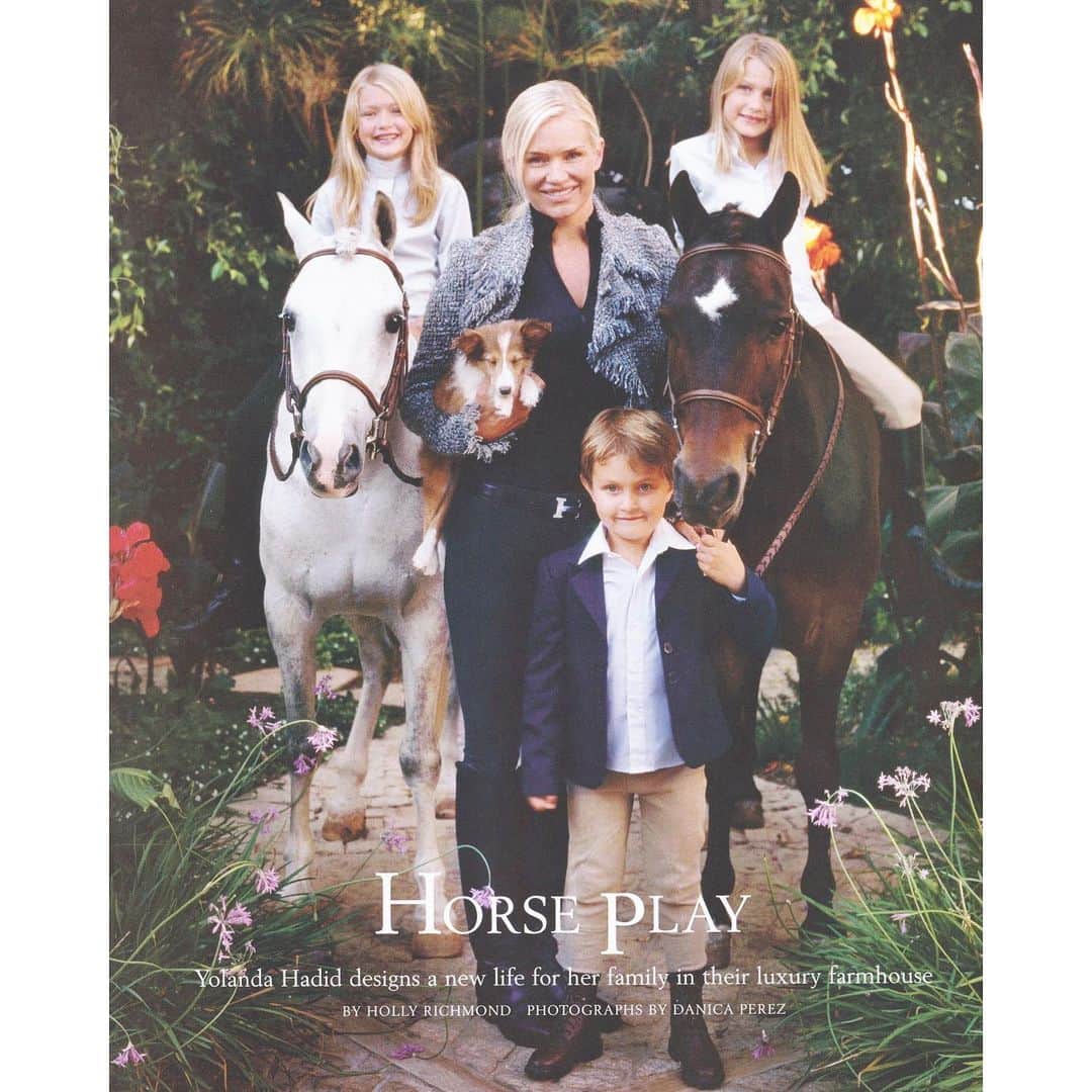 ヨランダ・ハディッドさんのインスタグラム写真 - (ヨランダ・ハディッドInstagram)「❤️The foundation of who we are as a family.... #FarmLife #HorsePlay #Motherhood」5月21日 2時19分 - yolanda.hadid