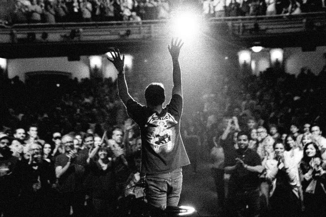 アジズ・アンサリさんのインスタグラム写真 - (アジズ・アンサリInstagram)「Brooklyn Academy of Music 📸 @marcusrussellprice」5月21日 3時12分 - azizansari