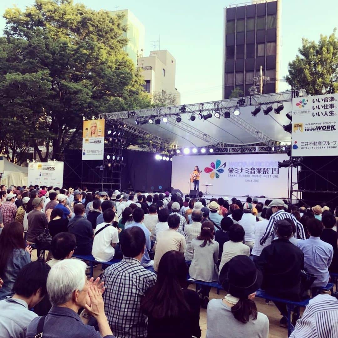 Ka-Naのインスタグラム：「I had an amazing time in Japan as usual :D My shows, on the radios, ate great Japanese food, met people who I love... Everything was so wonderful!!! Thank you so much everybody :) I have my tour in August in Japan. So I’m going to come back to Japan this summer again!!! Yay :D  8/17 Tokyo 8/18 Nagoya 8/20 Osaka  Please come to my Japan tour :) I’m really looking forward to seeing you all this summer again!!! 楽しかった日本滞在もあっという間に終わって、USへ戻って来ましたー。 今回も最高やったー♪ また夏帰って来れるの嬉しいー(≧∀≦)/ ツアーぜひ遊びに来てね！ また夏みんなに会えるの楽しみにしています(/￣▽￣)/ #ka-na#kanauemura#japan#nagoya#tokyo#osaka#japanesefood#japantour#summer#seeyousoon」