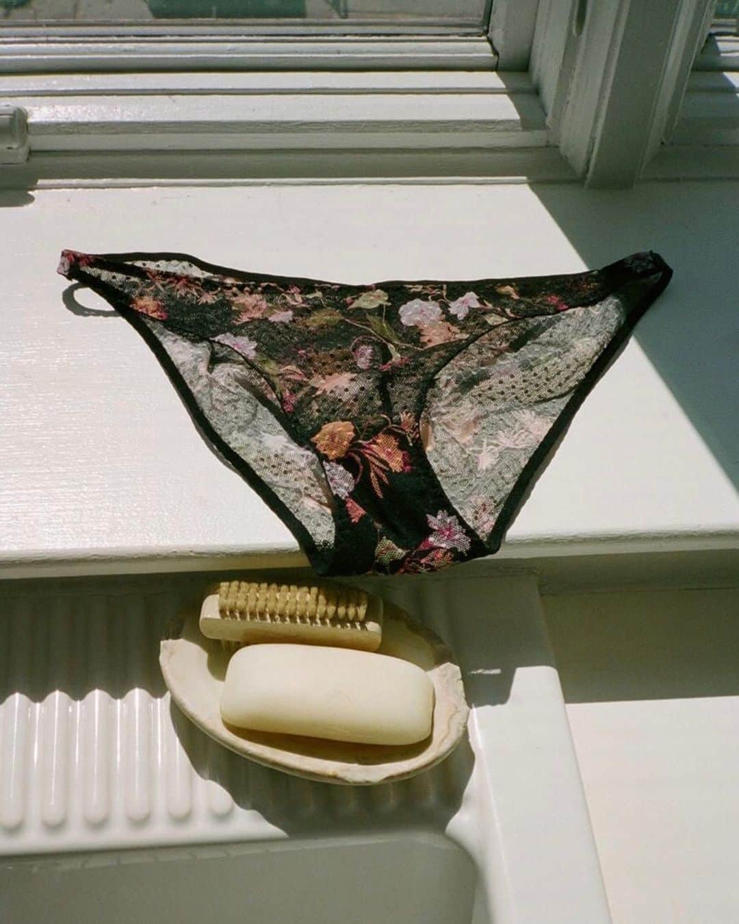 Urban Outfittersさんのインスタグラム写真 - (Urban OutfittersInstagram)「Cutest undies = 5 for $25, all day everyday. #UOonYou」5月21日 3時58分 - urbanoutfitters